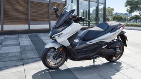 6 Pilihan Motor 250 cc Touring Akhir Tahun, Mulai dari Yamaha XMax hingga Kawasaki Versys X 250