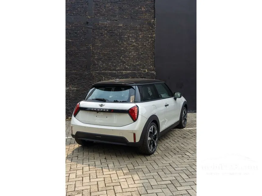 2025 MINI Cooper S 3 Door Hatchback