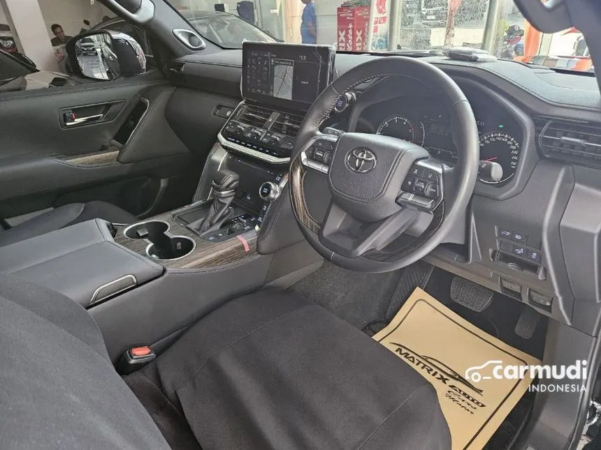 2024 Toyota Land Cruiser 300 VX-R SUV