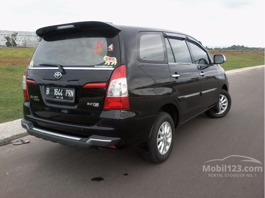 Jual Mobil Toyota Kijang Innova 2014 E 2.0 di Banten 