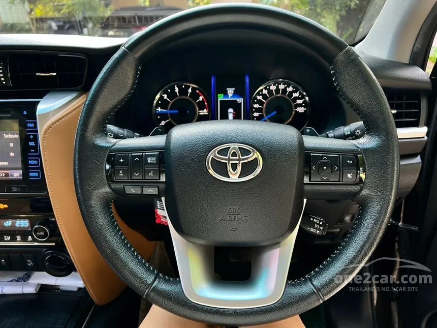 2016 Toyota FORTUNER V SUV
