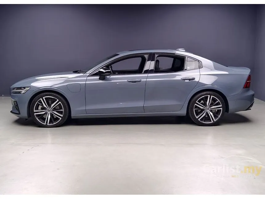 2020 Volvo S60 Recharge T8 R-Design Sedan