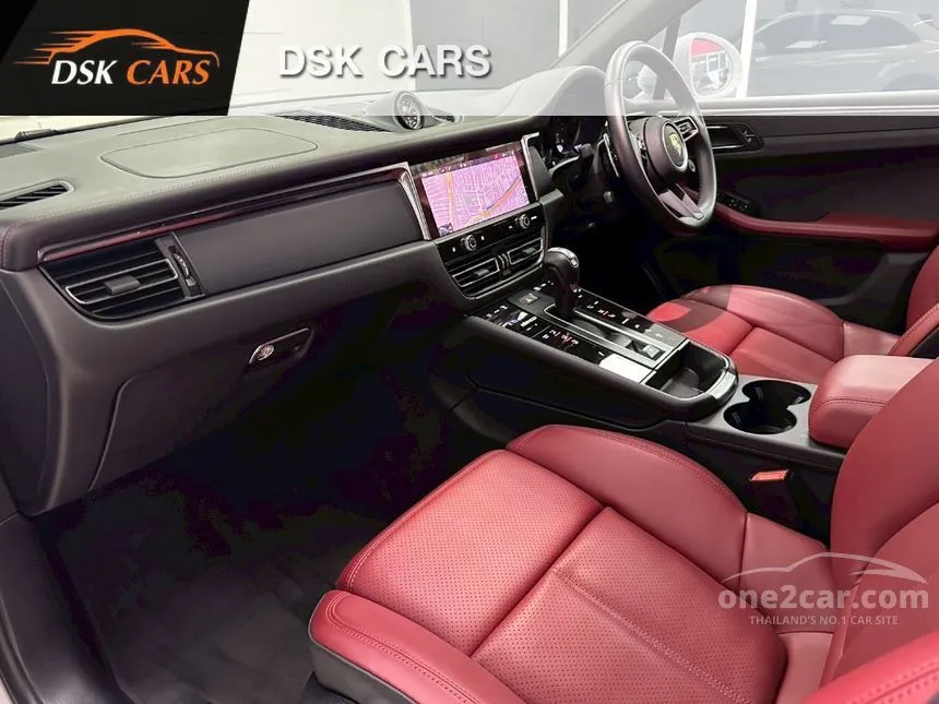 2023 Porsche MACAN SUV