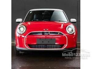 2025 MINI Cooper Cooper SE Hatchback