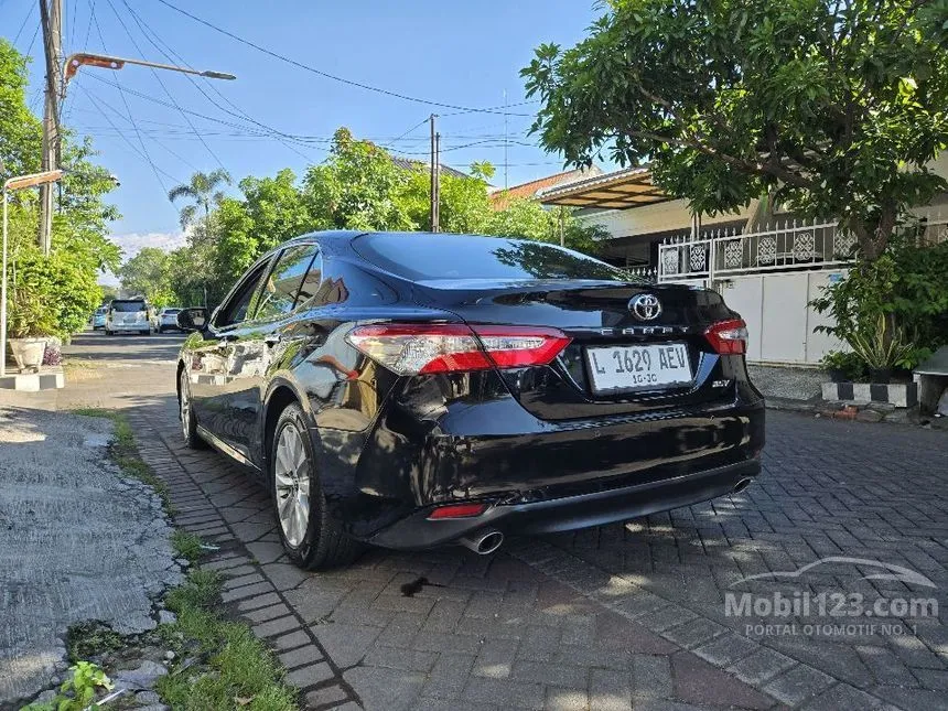 2019 Toyota Camry V Sedan