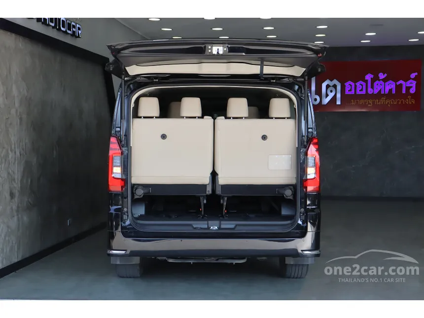 2019 Toyota Majesty Standard Van