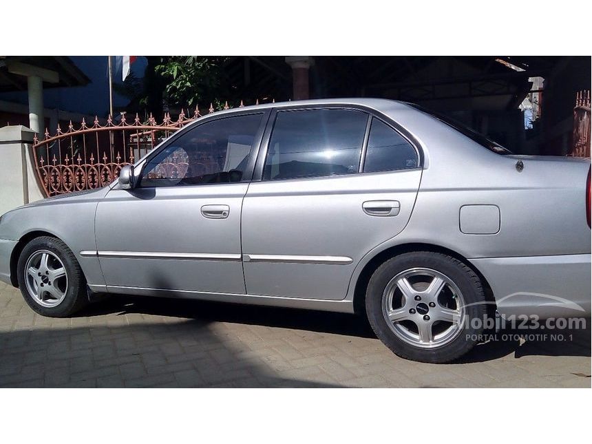 Jual Mobil  Hyundai  Accent Verna 2001  GLS 1 5 di Banten 