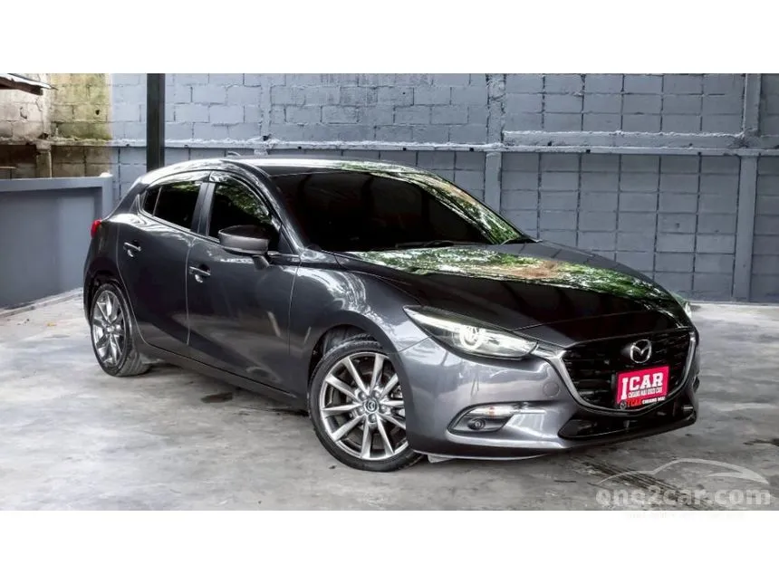 2017 Mazda 3 S Sports Hatchback