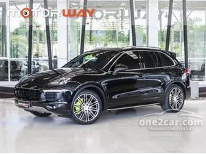 2016 Porsche CAYENNE 3.0 S E-Hybrid SUV