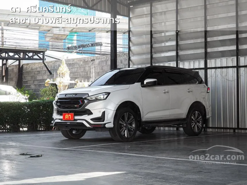 2022 Isuzu MU-X Ultimate SUV