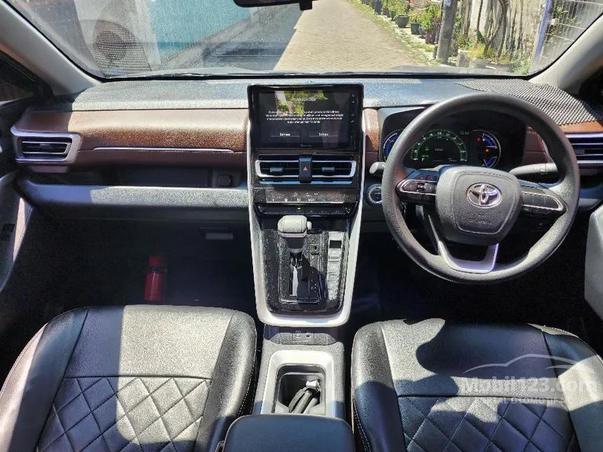 2023 Toyota Kijang Innova Zenix G HV (Premium Color) MPV