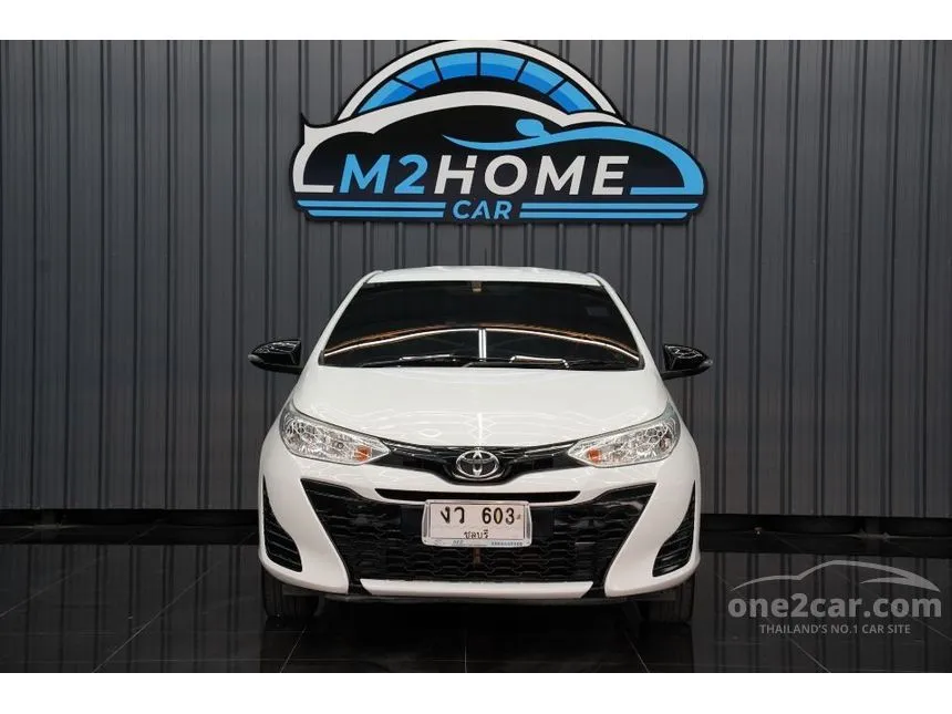 2020 Toyota YARIS Mid Hatchback