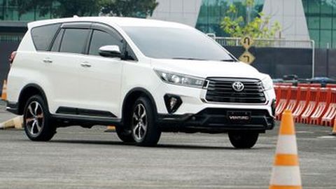 Toyota Mudahkan Konsumen Kredit Kijang Innova 2020