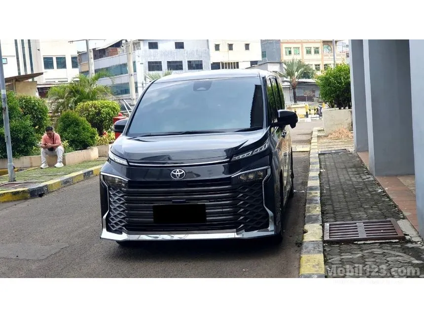 2022 Toyota Voxy (Non Premium Color) MPV