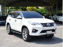 2017 Toyota FORTUNER 2.8 (ปี 15-25) TRD Sportivo (Blacktop) SUV