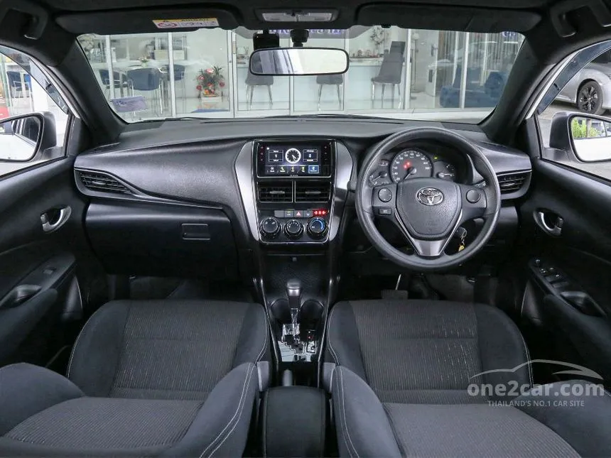 2024 Toyota YARIS Sport Hatchback