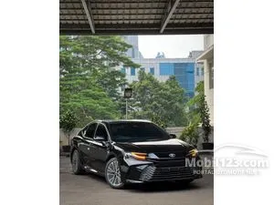 2026 Toyota Camry 2.5 V Sedan