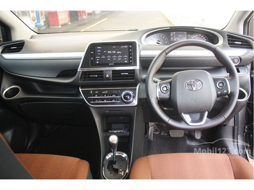 Jual Mobil  Toyota  Sienta  2019 Q 1 5 di DKI Jakarta 