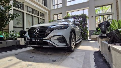 Resmi Meluncur di Indonesia, Mercedes-Benz EQE Versi SUV Dihargai Rp2,85 M