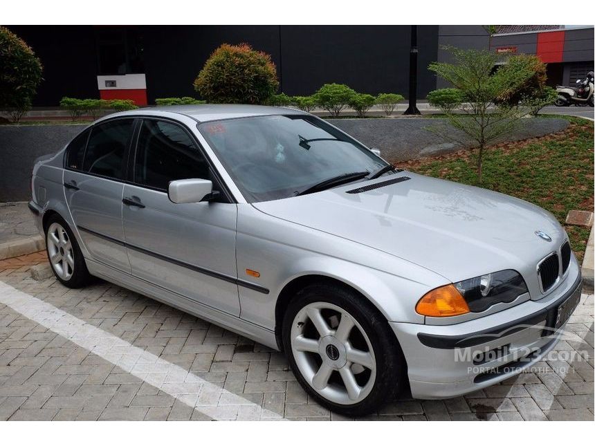 Jual Mobil  BMW  318i  2000 1 9 di DKI Jakarta Automatic 