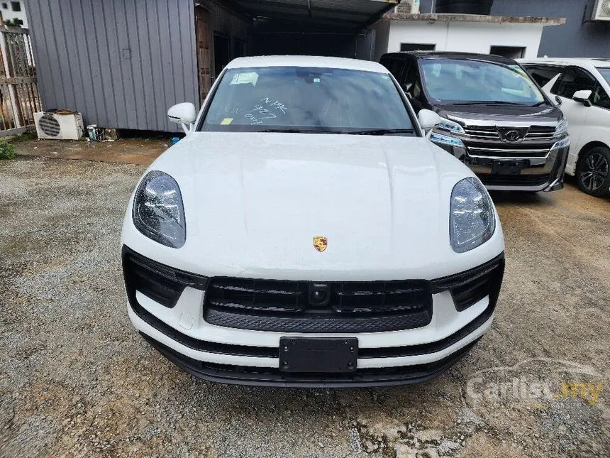 2022 Porsche Macan SUV