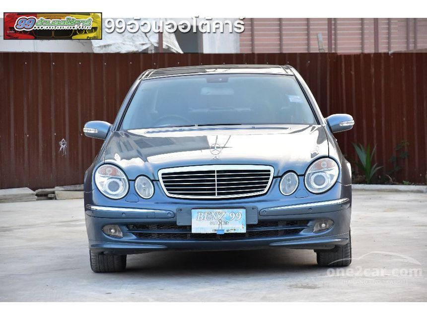 2005 Mercedes-Benz E200 Kompressor Avantgarde Sedan