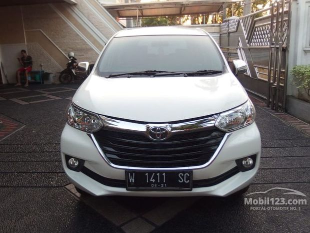 Toyota Mobil bekas dijual di Banyuwangi Jawa-timur 