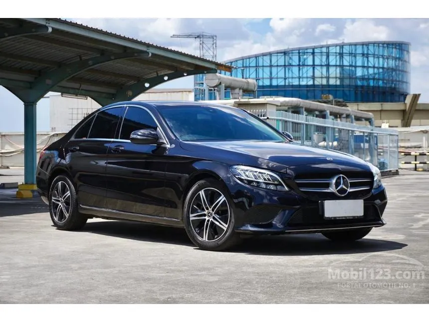 2019 Mercedes-Benz C180 Avantgarde Line Sedan