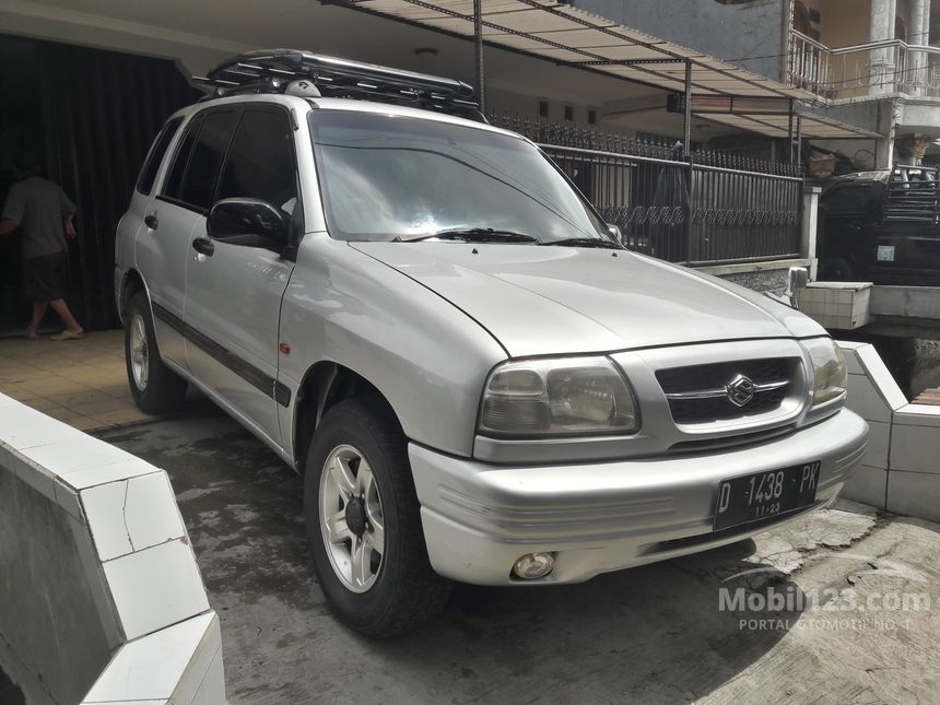 Jual Mobil  Suzuki  Escudo  2003 SQ 1 6 di Jawa Barat Manual 