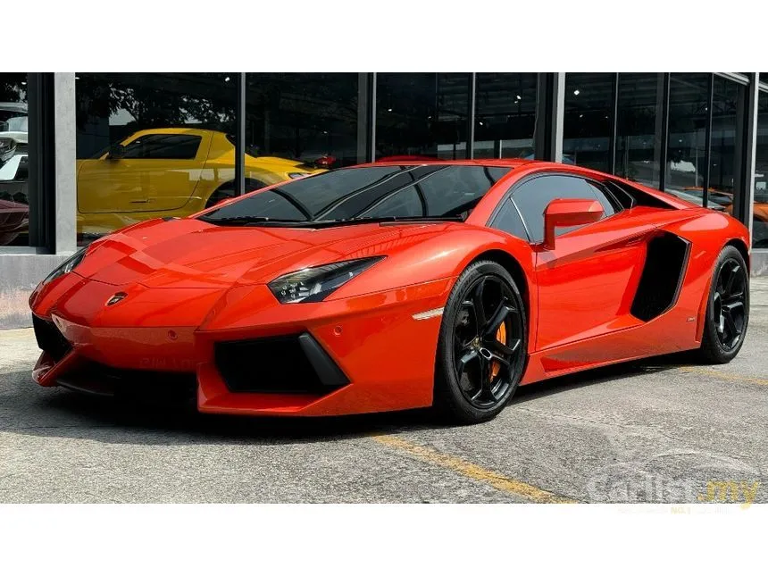 2012 Lamborghini Aventador LP700-4 Coupe