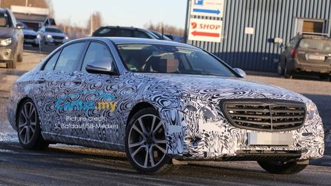 SPYSHOTS: Next-Gen 2016 Mercedes-Benz E-Class (W213) Is Almost Naked