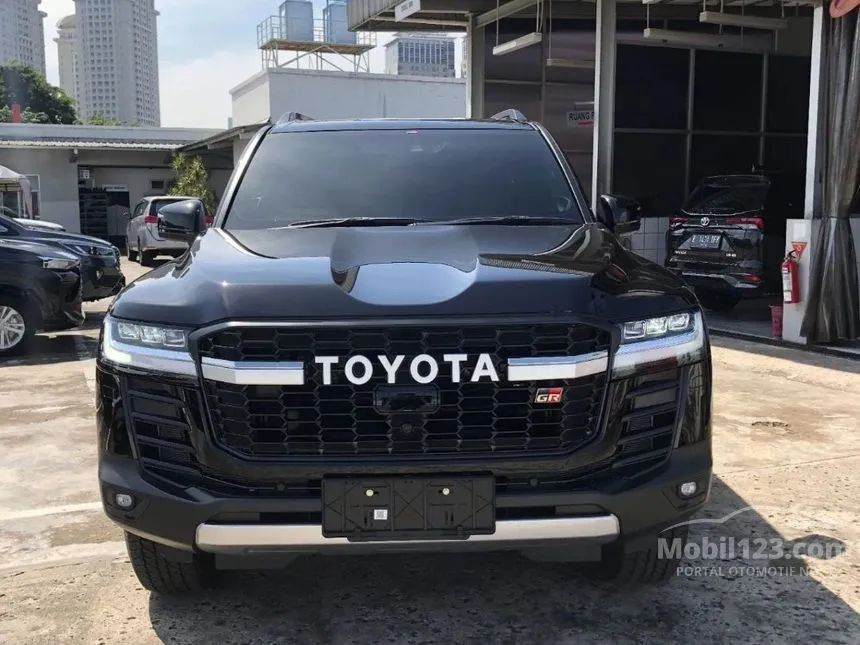 Jual Mobil Toyota Land Cruiser 2024 GR