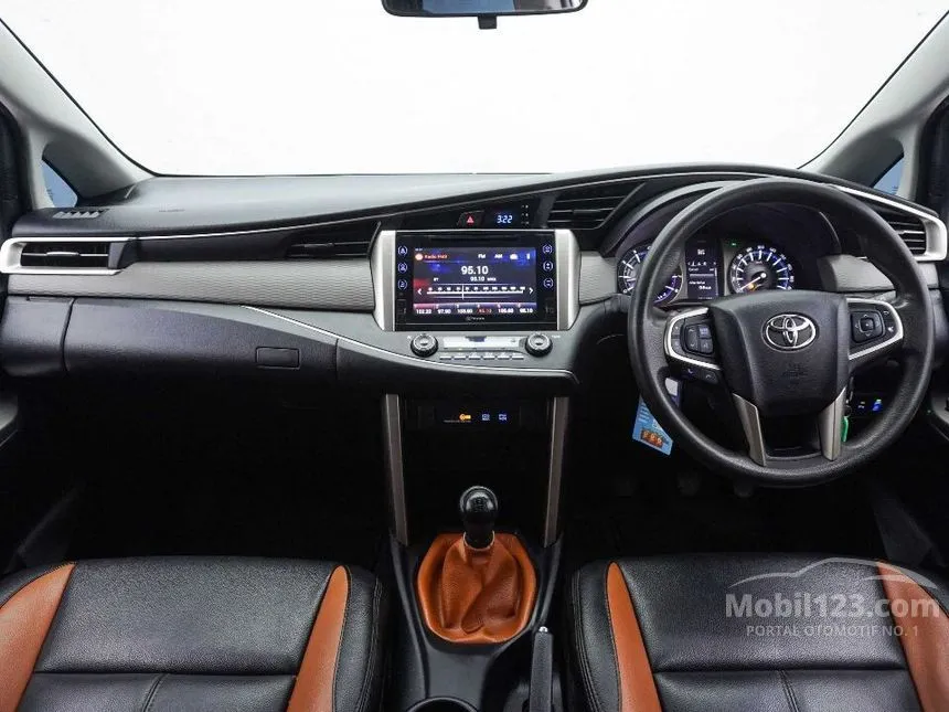 2016 Toyota Kijang Innova V MPV