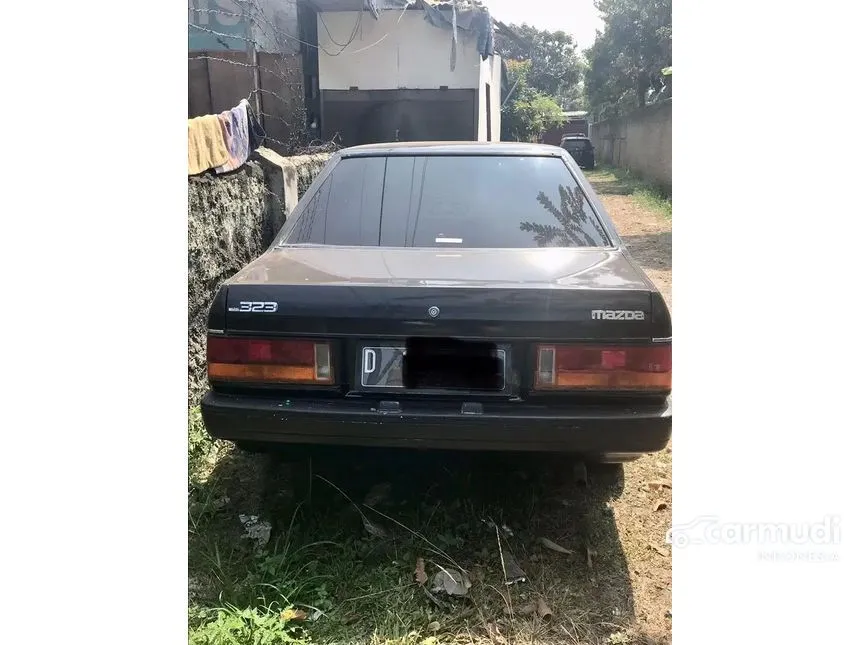 1988 Mazda 323 Sedan