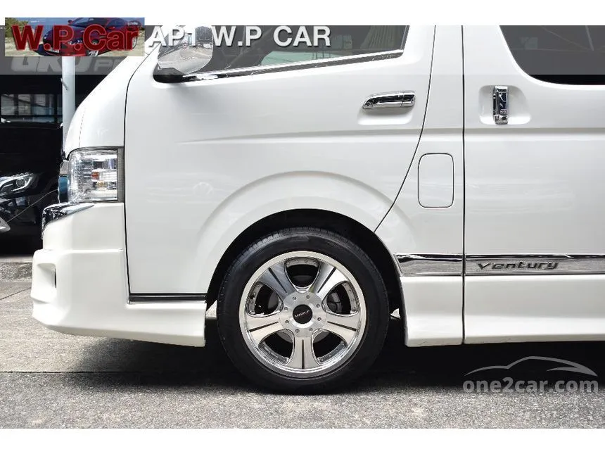 2018 Toyota VENTURY V Van