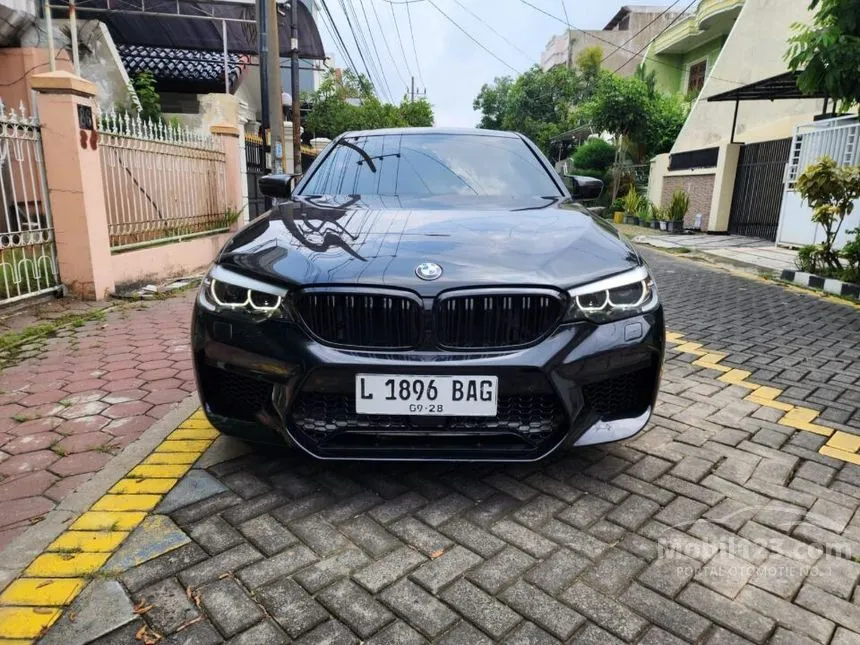 Jual Mobil BMW 530i 2017 Luxury 2.0 di Jawa Timur Automatic Sedan Hitam Rp 685.000.000