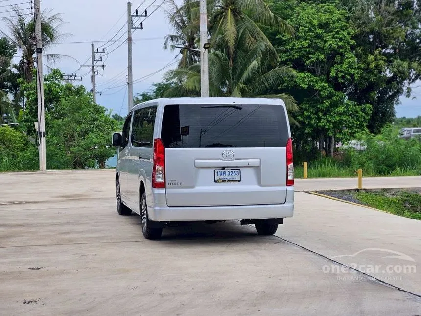 2021 Toyota HIACE GL Van