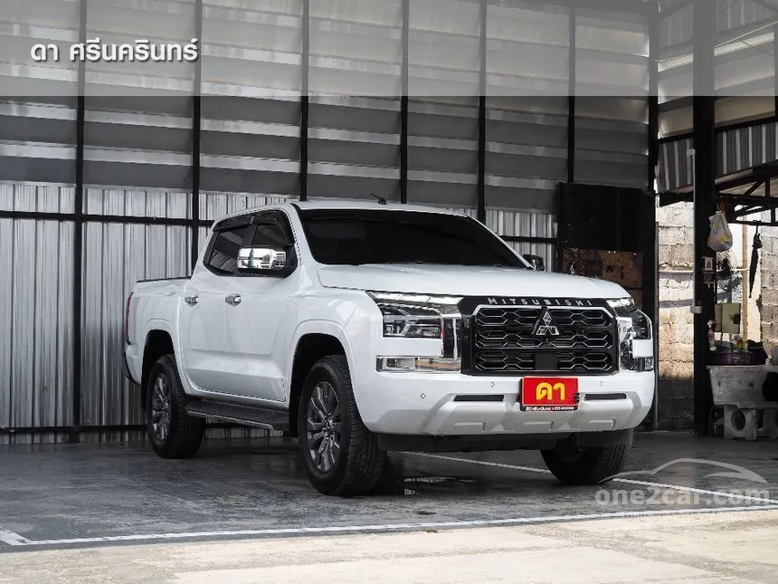 2025 Mitsubishi TRITON Plus Ultra Double Cab Pickup