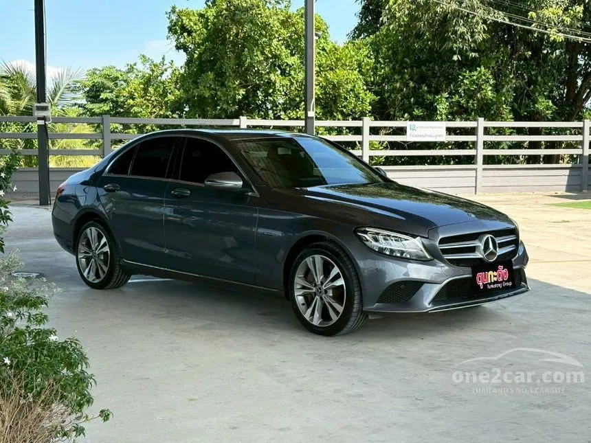 2020 Mercedes-Benz C300 e Avantgarde Sedan