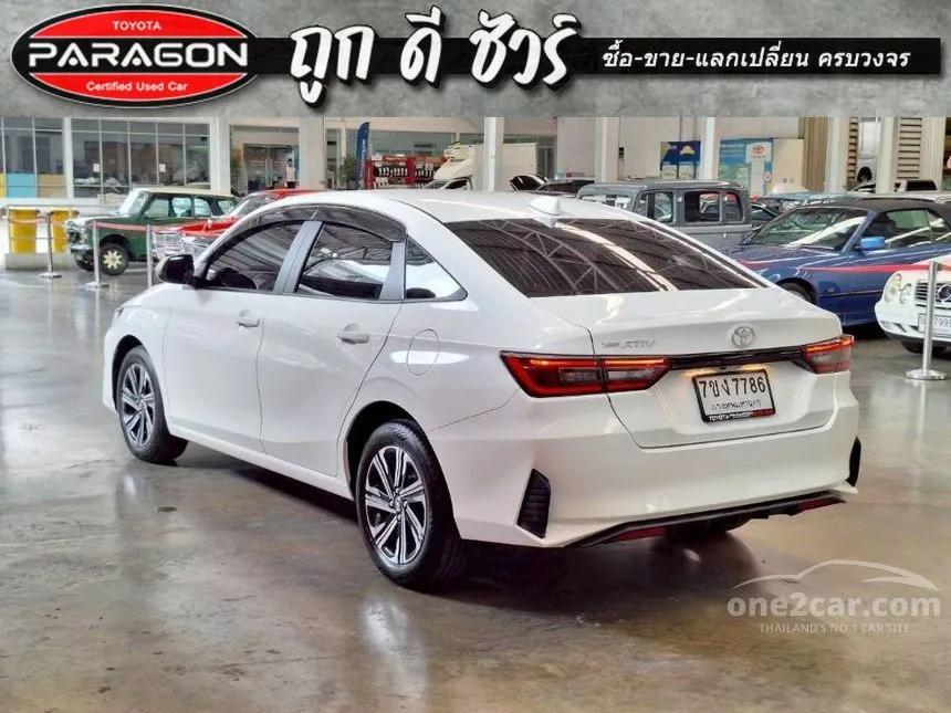2024 Toyota Yaris Ativ Smart Sedan
