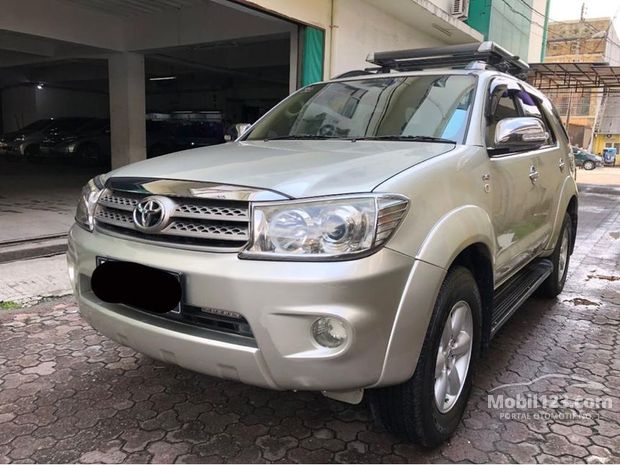 Toyota Fortuner Mobil bekas dijual di Sumatera-utara 