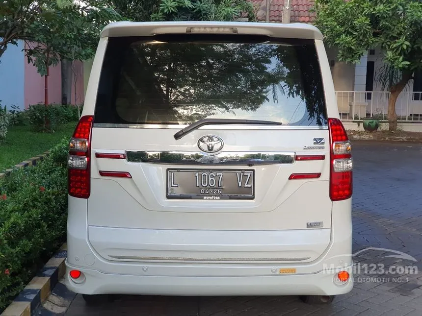 2016 Toyota NAV1 V Limited MPV