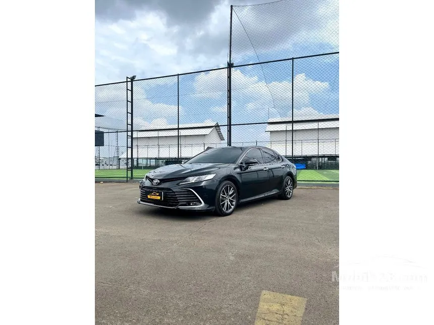 2023 Toyota Camry V Sedan