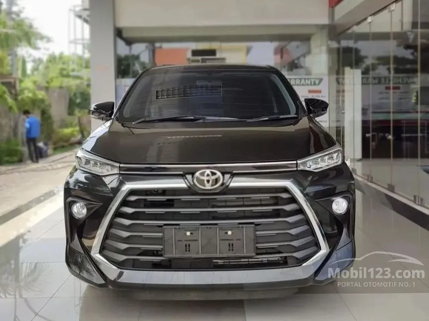 Jual Mobil Toyota Avanza 2023 G TSS 1.5 di Jawa Barat Automatic MPV Hitam Rp 260.000.000