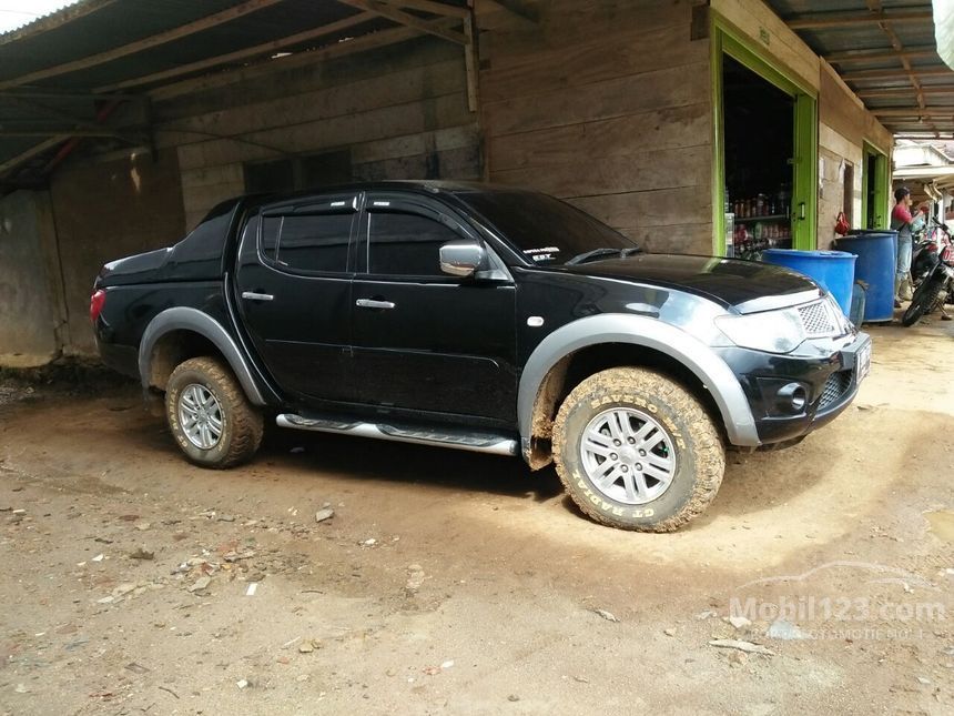 Jual Mobil Mitsubishi Strada Triton 2011 Exceed Hi-Power 2 