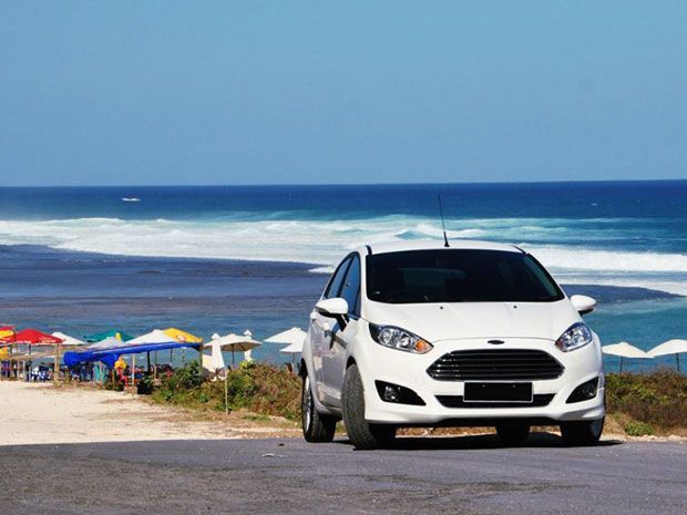 BCA Finance Masih Terima Kredit Mobil Ford