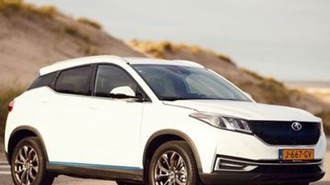Tahun Depan Ada Mobil Listrik Baru Lagi dari Seres! Harganya juga Murah?