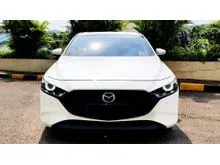 2020 Mazda 3 2.0 SKYACTIV-G Hatchback AT Putih Metalik - KM 20RIBUAN ASLI ANTIK - SUPER GRESS LIKE NEW - READY TO USE