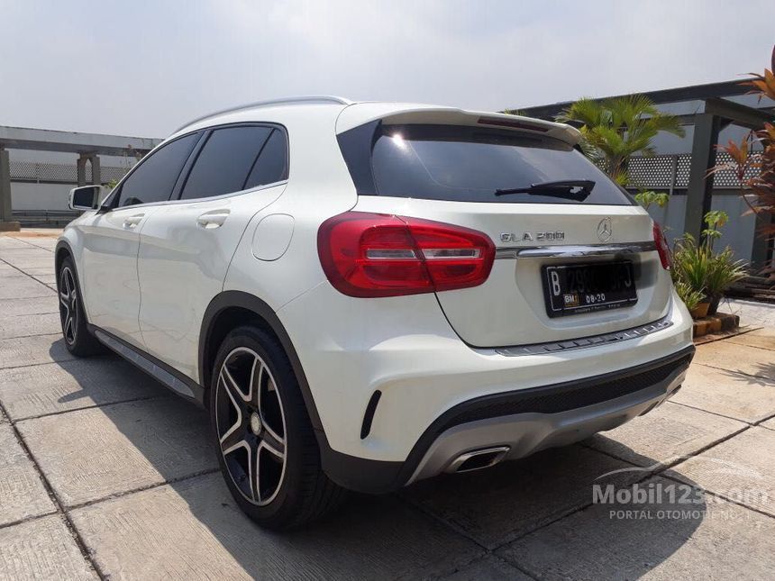 Jual Mobil  Mercedes Benz GLA200 2019 Sport  1 6 di DKI 