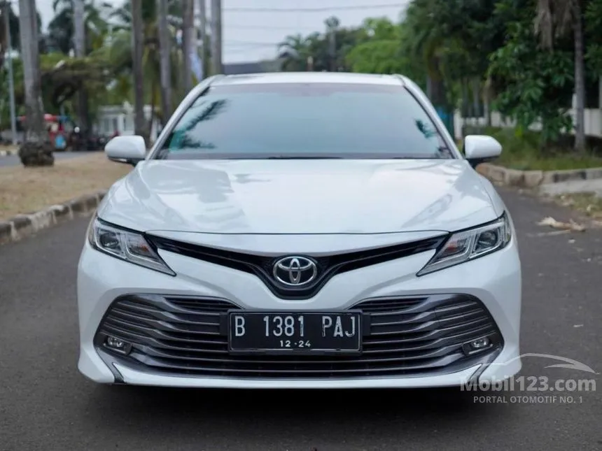 2019 Toyota Camry V Sedan